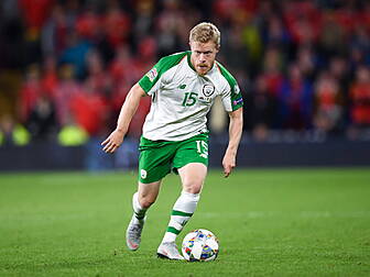Daryl Horgan signs for Champio...